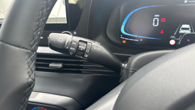 Hyundai i20 1.0T GDi 90 Element 5dr Petrol Hatchback - Image 24